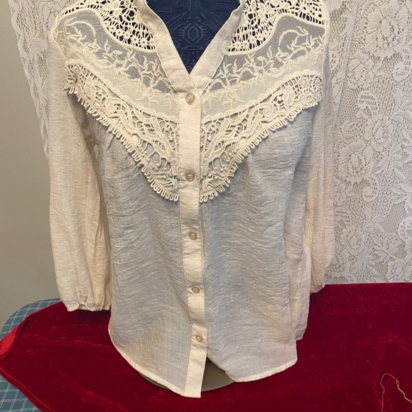 Mine Medium Western Lace Collar Top - Picture 5 of 7